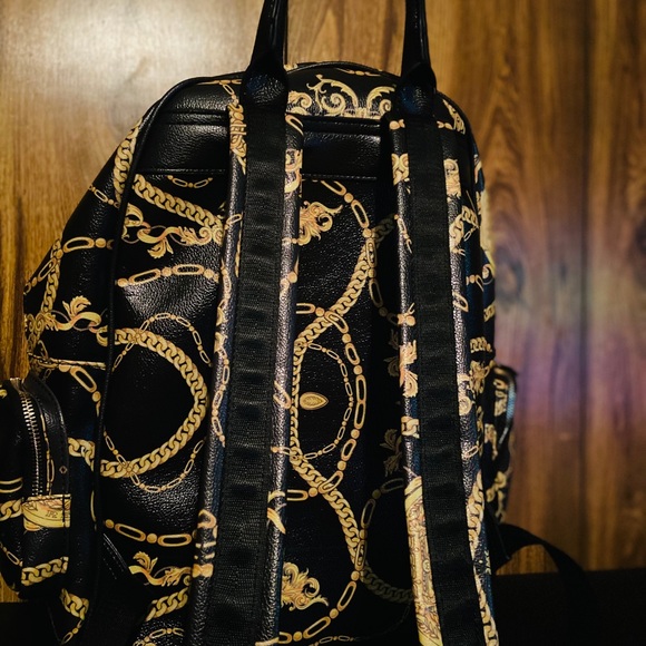 Back pack - Picture 3 of 6